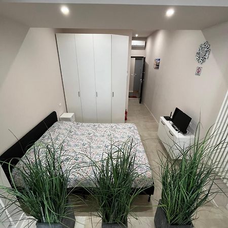 Monolocale Piazza Gambara M1 Appartement Milaan Buitenkant foto